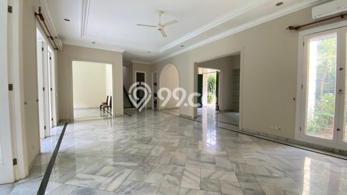 Rumah kawasan Senayan, Siap Huni, LT 550m2m² Rumah kawasan Senayan, Siap Huni, LT 550m2m²