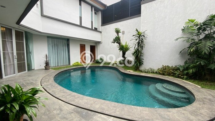 UNIT LANGKA! Rumah di , 4 KM, View Indah, LT 600m2m² LB 500m2m² UNIT LANGKA! Rumah di , 4 KM, View Indah, LT 600m2m² LB 500m2m²