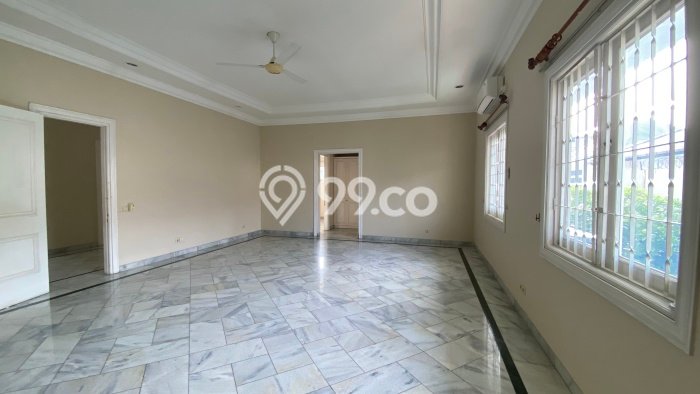 Rumah kawasan Senayan, Siap Huni, LT 550m2m² Rumah kawasan Senayan, Siap Huni, LT 550m2m²