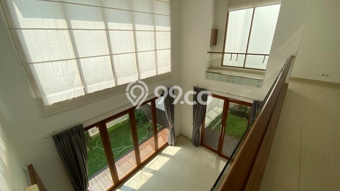 Rumah di Menteng, 3 KM, Pemandangan Kota, LT 664m2m² Bangunan 600m2m² Rumah di Menteng, 3 KM, Pemandangan Kota, LT 664m2m² Bangunan 600m2m²