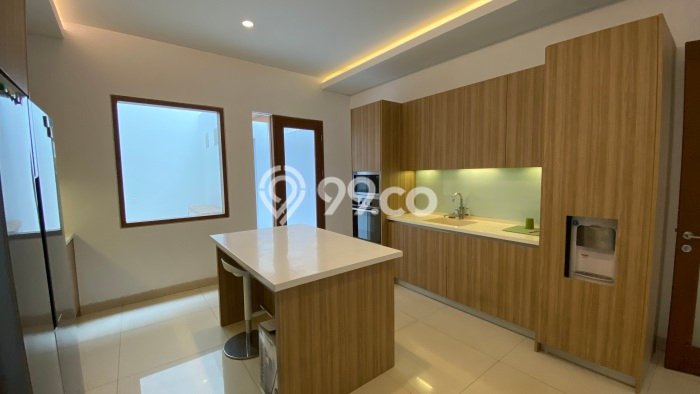 Rumah Cantik Siap Pakai Di Menteng Luas 500m2 Lokasi Strategis Rumah Cantik Siap Pakai Di Menteng Luas 500m2 Lokasi Strategis