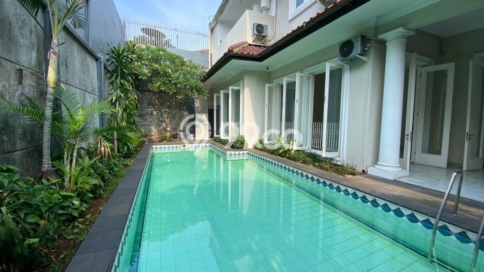 Rumah kawasan Senayan, Siap Huni, LT 550m2m² Rumah kawasan Senayan, Siap Huni, LT 550m2m²