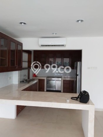 Rumah Bagus Disewakan di Cipete, Jakarta Selatan LT 700m2, LB 500m2 Rumah Bagus Disewakan di Cipete, Jakarta Selatan LT 700m2, LB 500m2