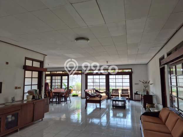 For Sale! Luxury House LT 868m2 Desain Modern di Pejaten For Sale! Luxury House LT 868m2 Desain Modern di Pejaten