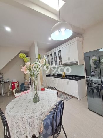 For Sale Hunian Rumah Terawat 4 Kamar di Citra Grand, Jakarta Timur For Sale Hunian Rumah Terawat 4 Kamar di Citra Grand, Jakarta Timur
