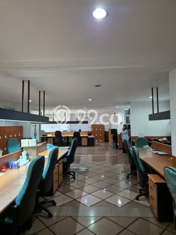 KEUNTUNGAN BERLIPAT! Kantor di , Luas 1000m2m², Posisi Jalan Utama KEUNTUNGAN BERLIPAT! Kantor di , Luas 1000m2m², Posisi Jalan Utama