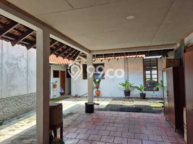For Sale! Luxury House LT 868m2 Desain Modern di Pejaten For Sale! Luxury House LT 868m2 Desain Modern di Pejaten