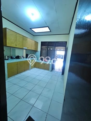 Disewakan Rumah Konsep Minimalis di Cilandak Jakarta Selatan dengan 6 KT Disewakan Rumah Konsep Minimalis di Cilandak Jakarta Selatan dengan 6 KT