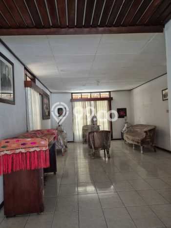 For Sale! Luxury House LT 868m2 Desain Modern di Pejaten For Sale! Luxury House LT 868m2 Desain Modern di Pejaten