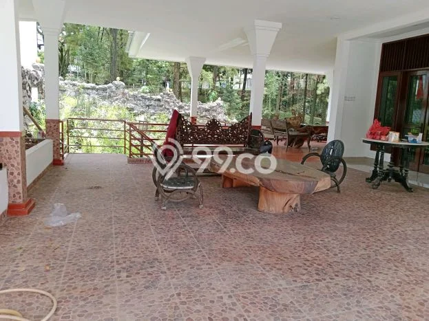 Lokasi strategis! Rumah siap huni disewakan di Cinere LB 800m2 Lokasi strategis! Rumah siap huni disewakan di Cinere LB 800m2