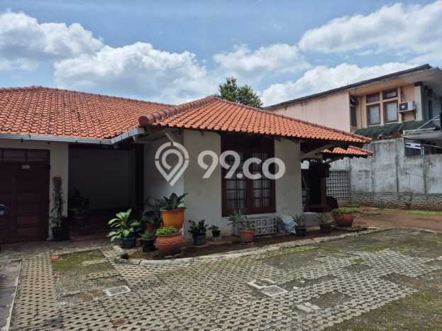 For Sale! Luxury House LT 868m2 Desain Modern di Pejaten For Sale! Luxury House LT 868m2 Desain Modern di Pejaten