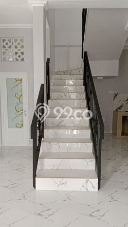 Dijual Rumah Premium dengan Fasilitas Sekitar Lengkap di Cinere, Depok Dijual Rumah Premium dengan Fasilitas Sekitar Lengkap di Cinere, Depok