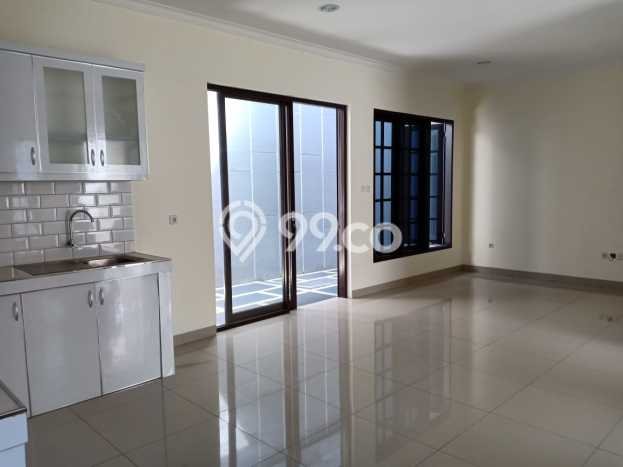 Rumah Modern Cantik 4 KT Bisa Langsung Pindah di Cilandak Rumah Modern Cantik 4 KT Bisa Langsung Pindah di Cilandak