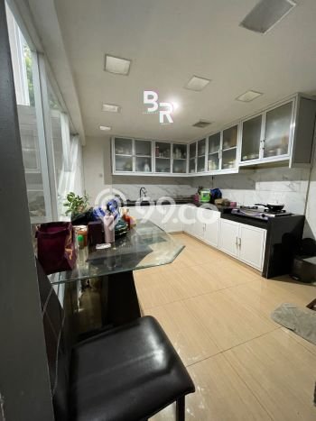 Siap Huni Hunian Elit 4 Kamar di Jagakarsa Dekat ke Mana Saja Siap Huni Hunian Elit 4 Kamar di Jagakarsa Dekat ke Mana Saja