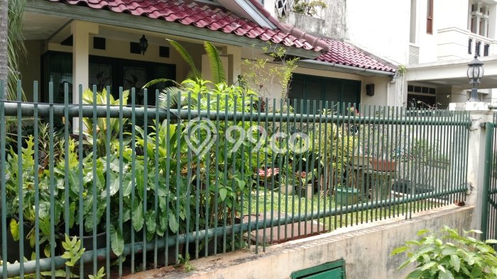 Hunian Eksklusif Siap Huni LT 275m2 di Cinere, Depok Hunian Eksklusif Siap Huni LT 275m2 di Cinere, Depok