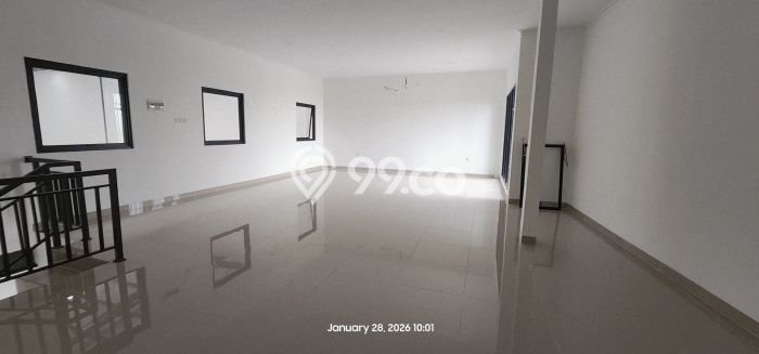 Lokasi Strategis! Dijual Gudang Bisnis di Legok, Tangerang Kondisi Baik Lokasi Strategis! Dijual Gudang Bisnis di Legok, Tangerang Kondisi Baik