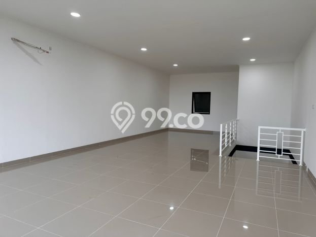 Unit Gudang disewakan di Legok Tangerang dengan LT 600m2 / LB 576m2 Unit Gudang disewakan di Legok Tangerang dengan LT 600m2 / LB 576m2