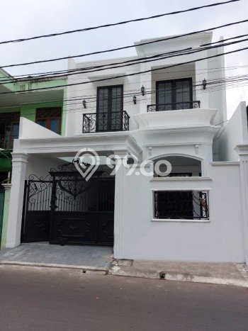HARGA SPESIAL! Rumah area Kebon Jeruk, Jakarta Barat, Luas 144m² Bangunan 250m² BISA KPR! HARGA SPESIAL! Rumah area Kebon Jeruk, Jakarta Barat, Luas 144m² Bangunan 250m² BISA KPR!
