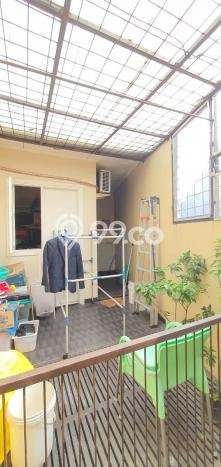 Rumah Luas Asri 3 KT Siap Huni di Serpong Villa Melati Mas Tangerang Selatan Rumah Luas Asri 3 KT Siap Huni di Serpong Villa Melati Mas Tangerang Selatan
