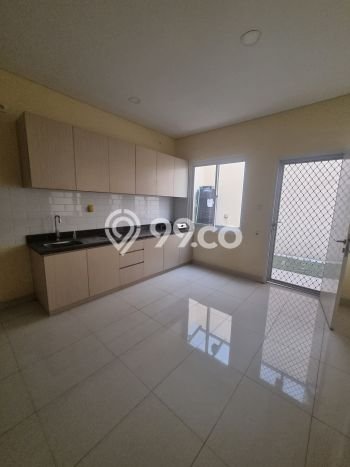 BEST LOCATION! Rumah di Serpong Villa Melati Mas, Akses ke Tol, 3 KT, Luas 140m² Bangunan 166m² BEST LOCATION! Rumah di Serpong Villa Melati Mas, Akses ke Tol, 3 KT, Luas 140m² Bangunan 166m²