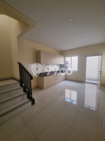 HOT DEAL! Jual Rumah Berkualitas area Serpong Villa Melati Mas, Tangerang Selatan, LT 140m² LB 166m² HOT DEAL! Jual Rumah Berkualitas area Serpong Villa Melati Mas, Tangerang Selatan, LT 140m² LB 166m²
