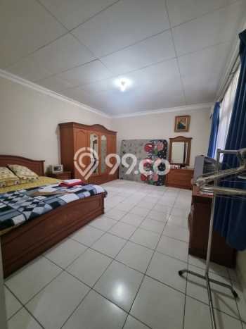 Disewakan! Rumah 5 Kamar Tidur &
3 Kamar Mandi di Serpong Villa Melati Mas, Tangerang Selatan Disewakan! Rumah 5 Kamar Tidur &
3 Kamar Mandi di Serpong Villa Melati Mas, Tangerang Selatan