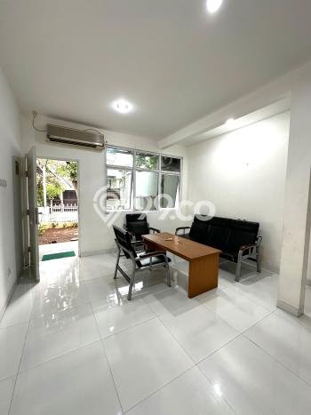 SPECIAL OFFER! Rumah Asri di BSD Giri Loka, LT 240m² LB 150m² SPECIAL OFFER! Rumah Asri di BSD Giri Loka, LT 240m² LB 150m²