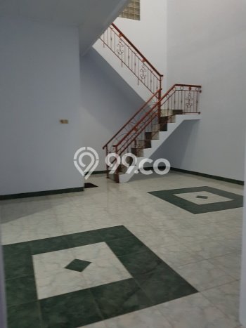 Rumah Mewah LB 180m2 Siap Pakai Desain Elegan di Cengkareng Barat, Jakarta Barat Rumah Mewah LB 180m2 Siap Pakai Desain Elegan di Cengkareng Barat, Jakarta Barat