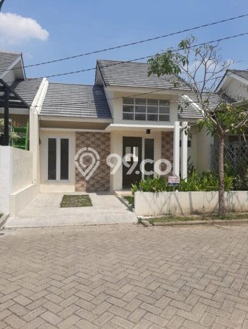 Bisa KPR! Rumah Strategis area Driyorejo, LT 84m2m² Bangunan 36m2m² Bisa KPR! Rumah Strategis area Driyorejo, LT 84m2m² Bangunan 36m2m²