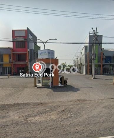 Area Ramai! Gudang Dijual di Krian untuk Bisnis Luas Bangunan 360m2 Area Ramai! Gudang Dijual di Krian untuk Bisnis Luas Bangunan 360m2