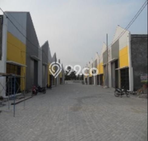 Area Ramai! Gudang Dijual di Krian untuk Bisnis Luas Bangunan 360m2 Area Ramai! Gudang Dijual di Krian untuk Bisnis Luas Bangunan 360m2