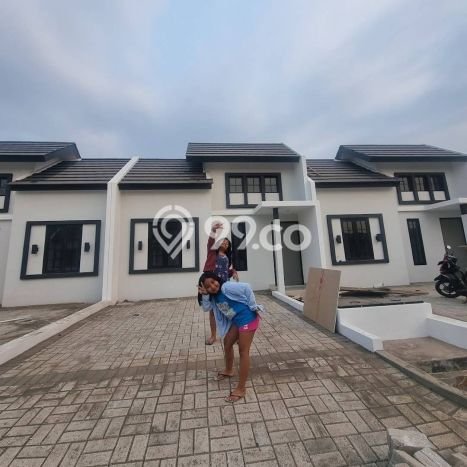 Rumah Strategis Modern Lb 72m2 di Waru, Sidoarjo Rumah Strategis Modern Lb 72m2 di Waru, Sidoarjo