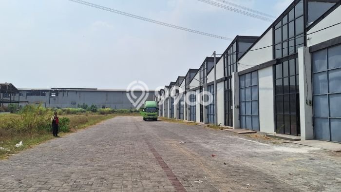 Unit Gudang Dijual di Ngoro Mojokerto 280m2 Unit Gudang Dijual di Ngoro Mojokerto 280m2