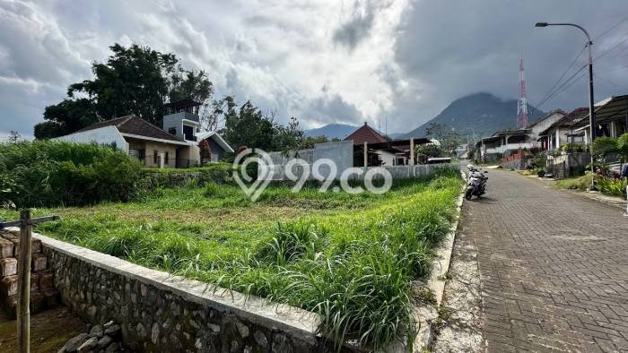Kavling Tanah di Batu Dijual Luas 424m2 Legalitas SHM Kavling Tanah di Batu Dijual Luas 424m2 Legalitas SHM