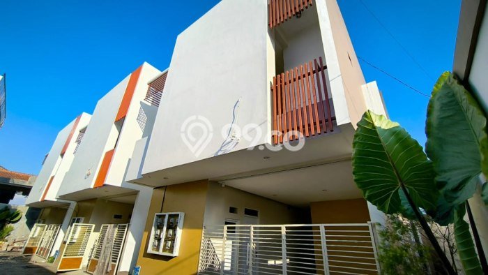 Unit Kost Dijual di Lowokwaru dengan 11 Kamar Tidur & Luas Bangunan 240m2 Unit Kost Dijual di Lowokwaru dengan 11 Kamar Tidur & Luas Bangunan 240m2