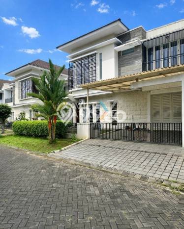 Dijual Rumah Mewah Elegan Dengan View Eksklusif di Araya, Malang Dijual Rumah Mewah Elegan Dengan View Eksklusif di Araya, Malang