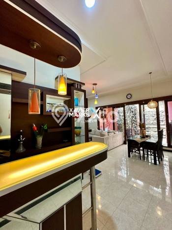 For Sale! Luxury House LT 300m2 Desain Elegan di Malang Kota For Sale! Luxury House LT 300m2 Desain Elegan di Malang Kota