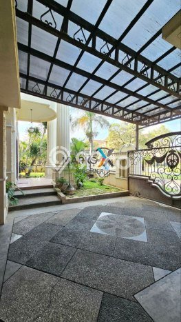 Rumah Mewah LB 600m2 Siap Huni Desain Elegan di Araya, Malang Rumah Mewah LB 600m2 Siap Huni Desain Elegan di Araya, Malang