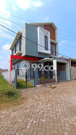 For Sale Rumah 3 Kamar Lokasi Strategis Bagus dan Strategis di Lowokwaru For Sale Rumah 3 Kamar Lokasi Strategis Bagus dan Strategis di Lowokwaru