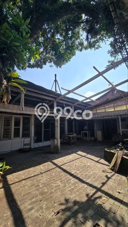 Lokasi strategis! Rumah siap huni dikontrakkan di Klojen LB 300m2 Lokasi strategis! Rumah siap huni dikontrakkan di Klojen LB 300m2