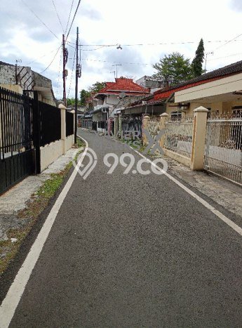 Hunian Cantik Modern Lb 200m2 di Blimbing, Malang Hunian Cantik Modern Lb 200m2 di Blimbing, Malang