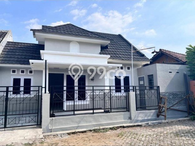 Dijual Cepat Rumah Bagus Siap Huni LB 74m2 di Blimbing, Malang Dijual Cepat Rumah Bagus Siap Huni LB 74m2 di Blimbing, Malang