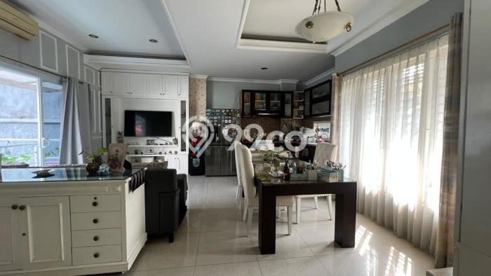 Rumah Mewah LB 300m2 Siap Pakai Desain Elegan di Ragunan, Jakarta Selatan Rumah Mewah LB 300m2 Siap Pakai Desain Elegan di Ragunan, Jakarta Selatan