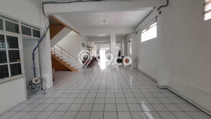 Disewakan! Rumah 13 Kamar Tidur &
4 Kamar Mandi di Pasteur, Bandung Disewakan! Rumah 13 Kamar Tidur &
4 Kamar Mandi di Pasteur, Bandung