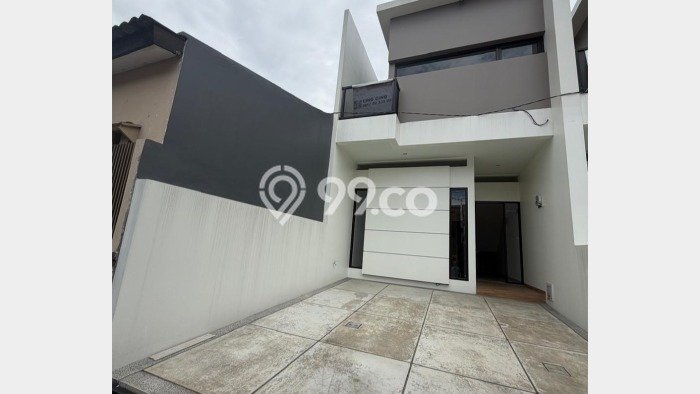 Rumah Luas Asri 3 KT Siap Huni di Taman Kopo Indah Bandung Rumah Luas Asri 3 KT Siap Huni di Taman Kopo Indah Bandung