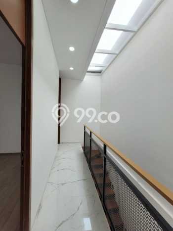 For Sale! Luxury House LT 138m2 Desain Elegan di Setra Duta For Sale! Luxury House LT 138m2 Desain Elegan di Setra Duta