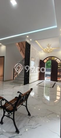 Rumah Elit Modern Siap Huni di Pondok Kelapa Jakarta Timur Rumah Elit Modern Siap Huni di Pondok Kelapa Jakarta Timur