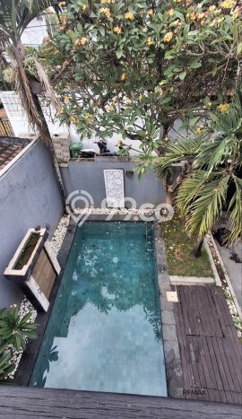 DIJUAL! Vila Kawasan , Luas 150m2m², Posisi Strategis DIJUAL! Vila Kawasan , Luas 150m2m², Posisi Strategis