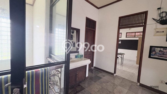 Disewakan! Rumah 4 Kamar Tidur &
3 Kamar Mandi di Renon, Denpasar Disewakan! Rumah 4 Kamar Tidur &
3 Kamar Mandi di Renon, Denpasar