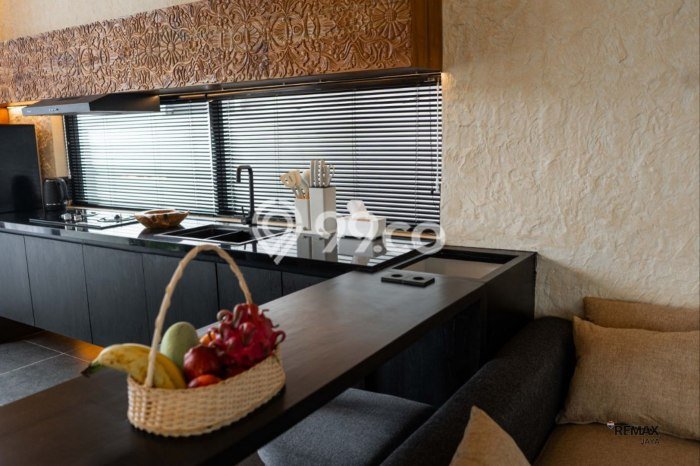 FOR SALE! Vila Kawasan , Luas 165m2m², Lokasi Strategis FOR SALE! Vila Kawasan , Luas 165m2m², Lokasi Strategis
